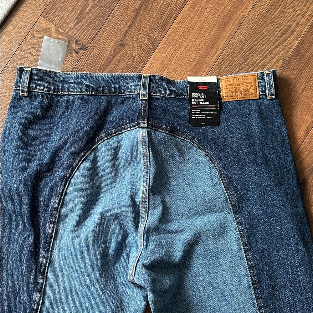 Levi’s Wedgie Bootcut Western Jeans - Picture 8 of 15